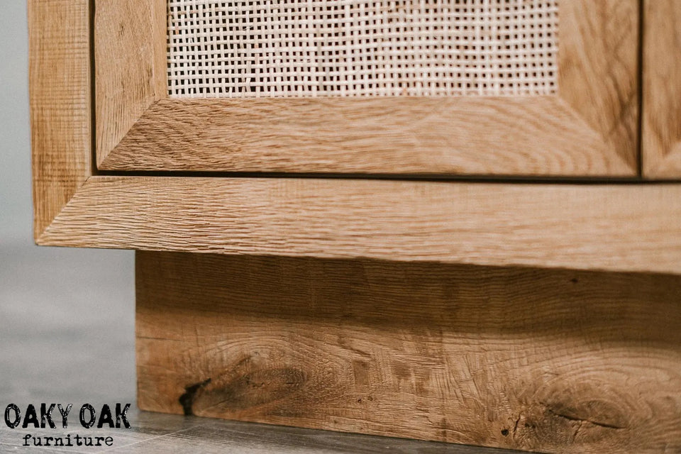 OAK CHEST OF DRAWERS 855