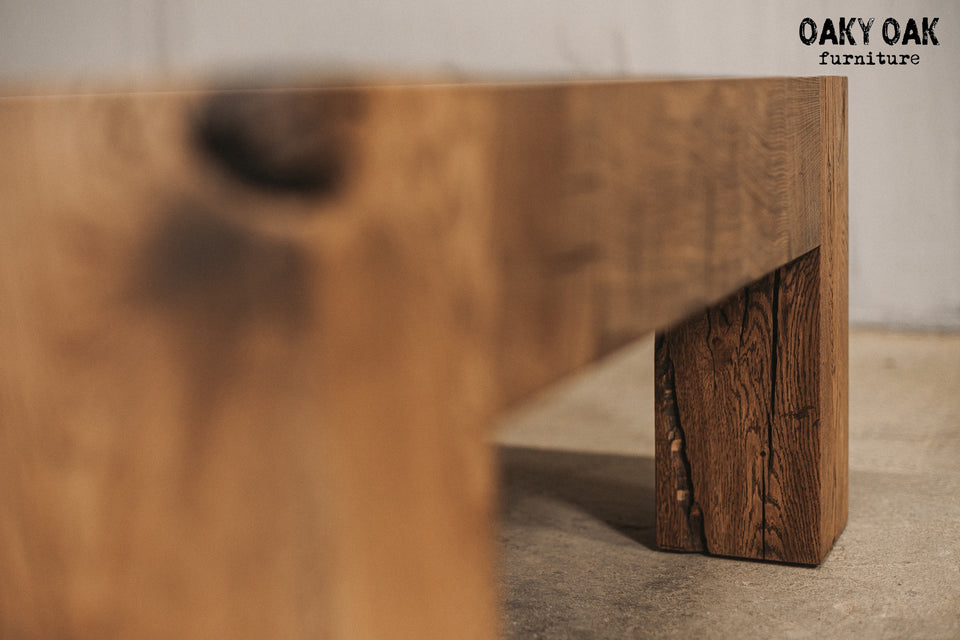 OAK COFFEE TABLE 909