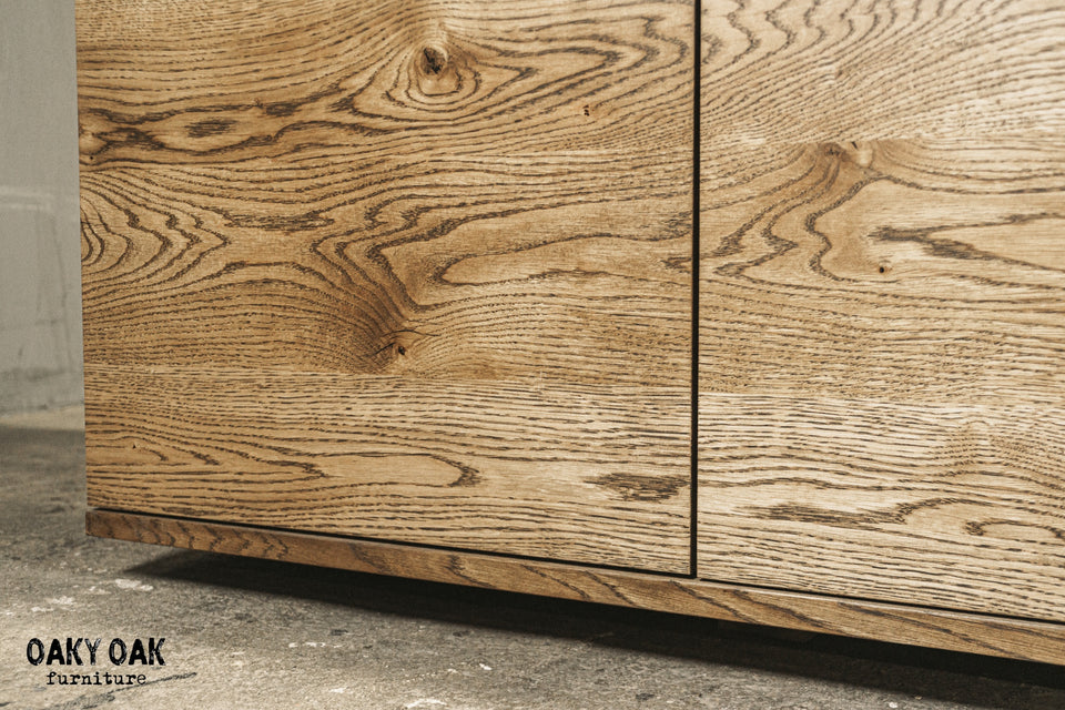 OAK CHEST OF DRAWERS 910