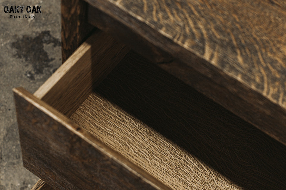 OAK CHEST DRAWERS 895