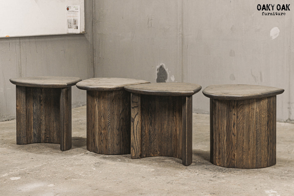 OAK COFFEE TABLE 894