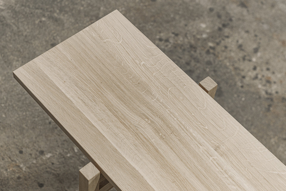TV TABLE 819