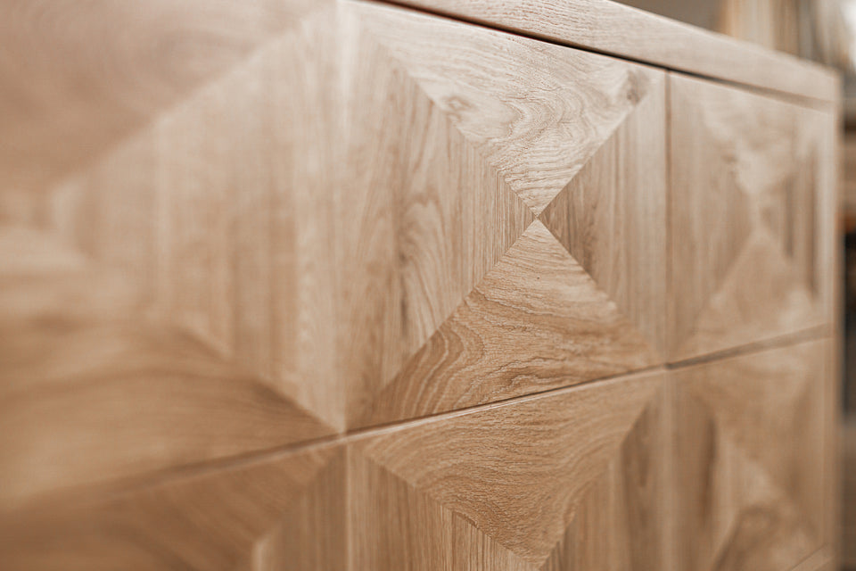 CHEST OF DRAWERS 795