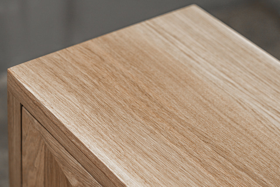 CHEST OF DRAWERS 795