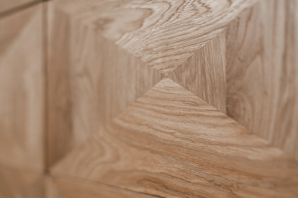 CHEST OF DRAWERS 795