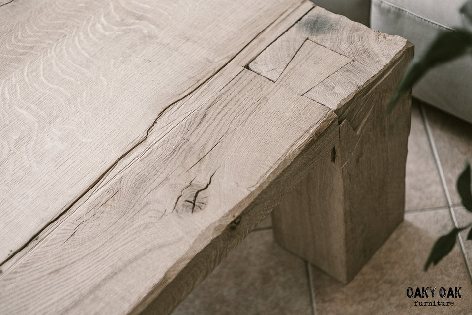 OAK COFFEE TABLE 892
