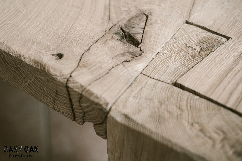 OAK COFFEE TABLE 892