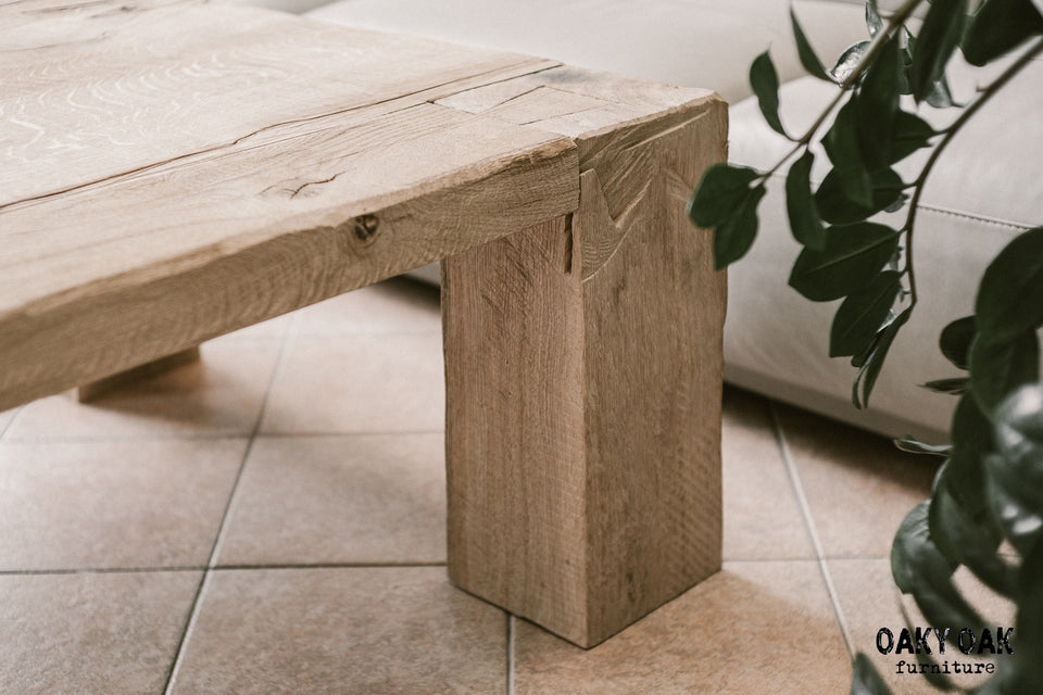 OAK COFFEE TABLE 892
