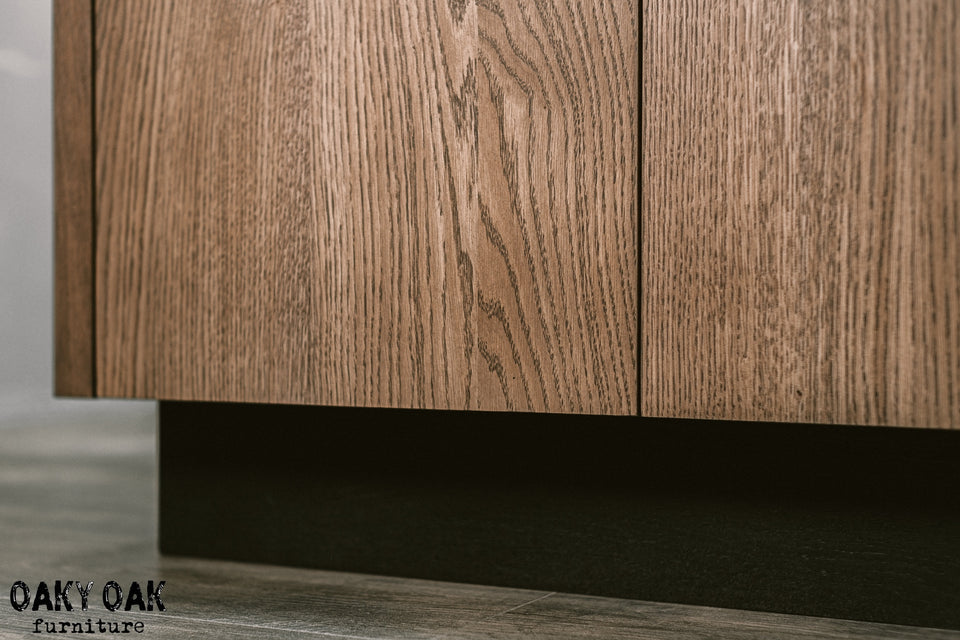 OAK CHEST OF DRAWERS 905