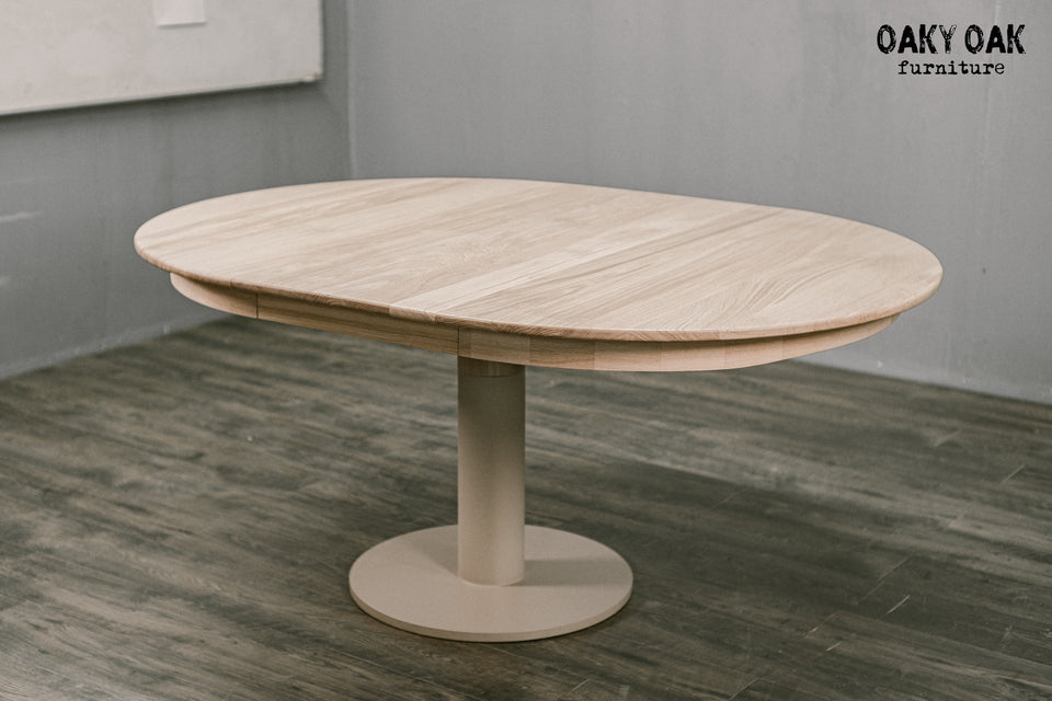 OAK DINING TABLE 911