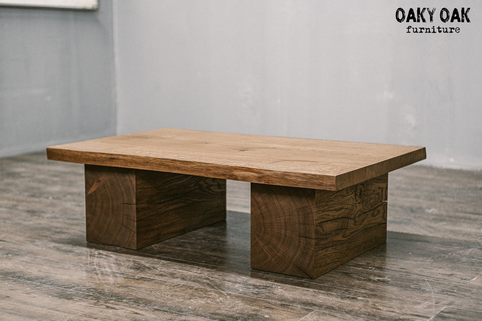 OAK COFFEE TABLE 921