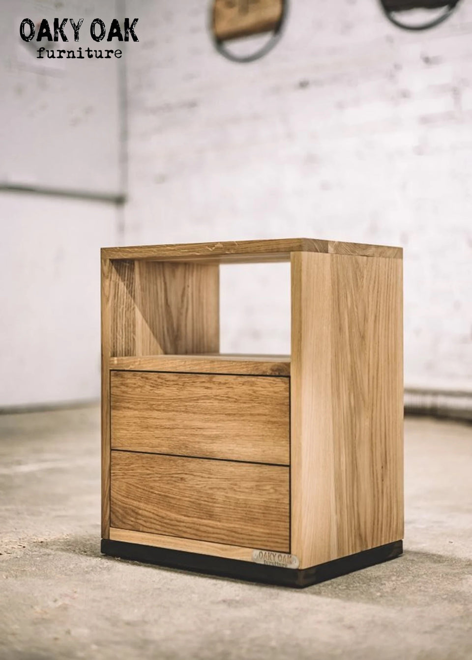 OAK NIGHTSTAND 834