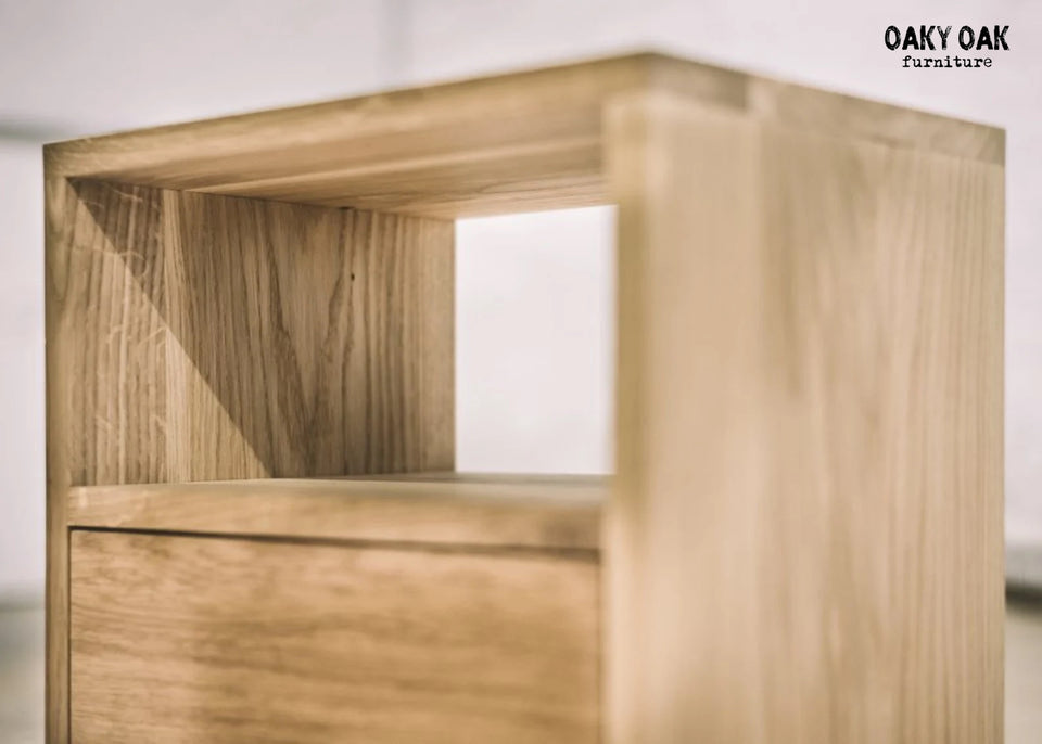 OAK NIGHTSTAND 834