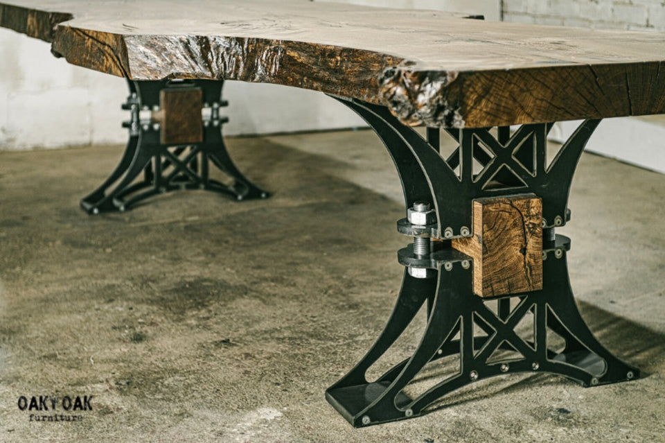 SOLID OAK DINING TABLE 925