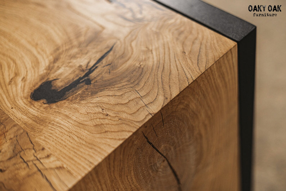 OAK NIGHTSTAND 835