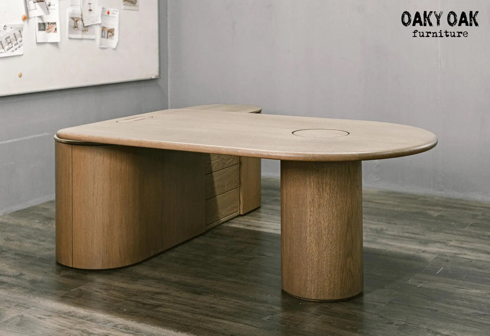 OAK EXECUTIVE DESK 829