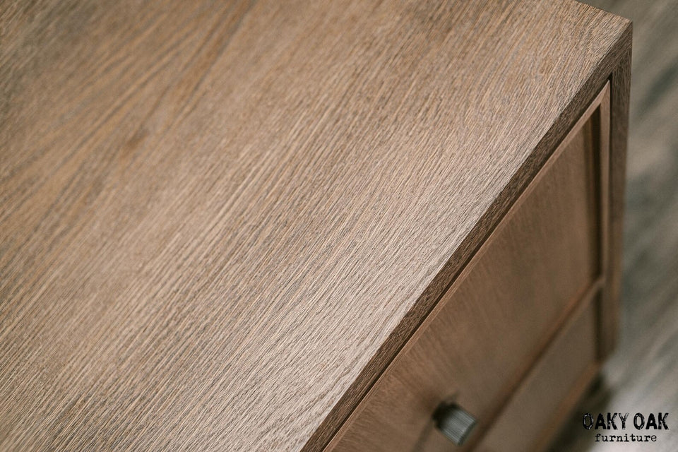 OAK CHEST OF DRAWERS 850