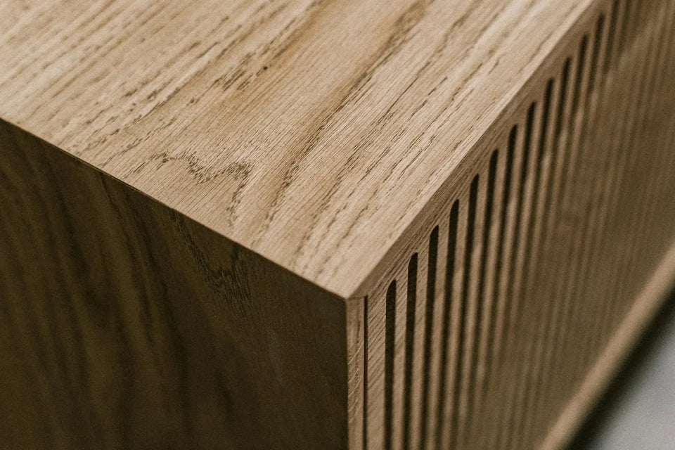 OAK TV TABLE 858