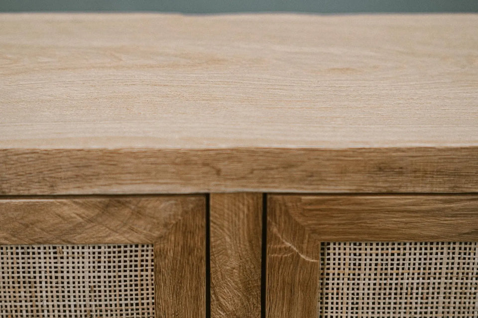 OAK CHEST OF DRAWERS 855