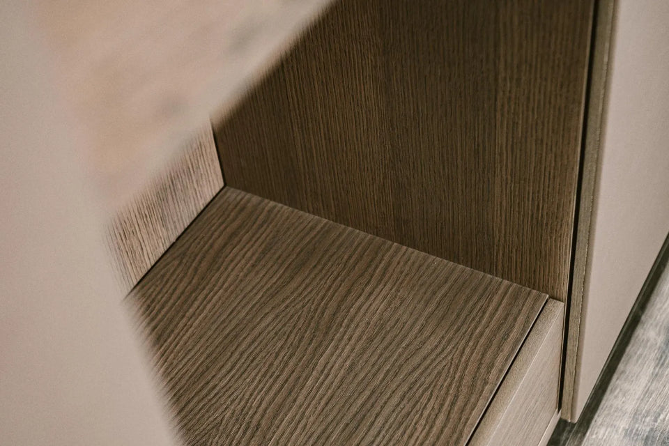 OAK CHEST OF DRAWERS 854