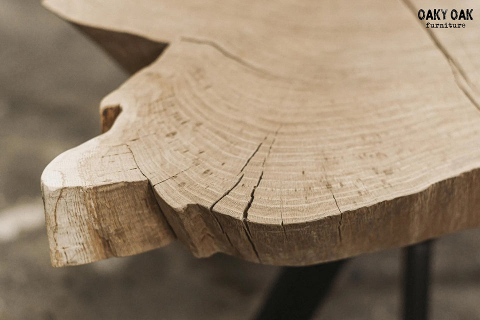OAK COFFEE TABLE 824