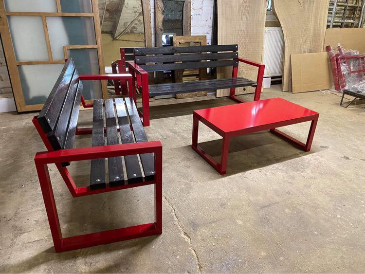 OUTDOOR TABLE AND BENCHES 243