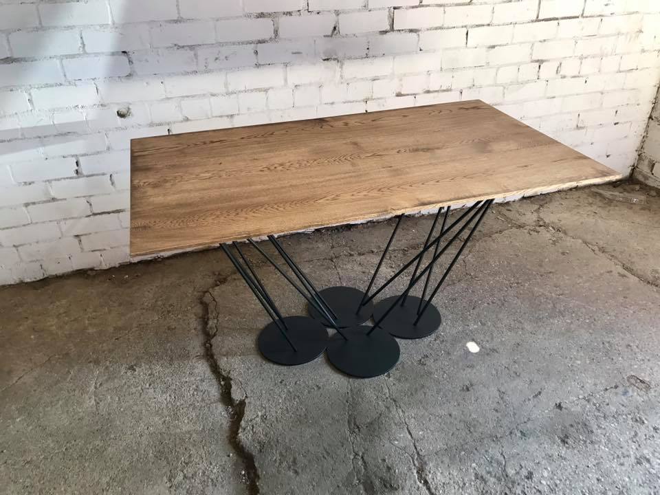 OAK DINING TABLE 47