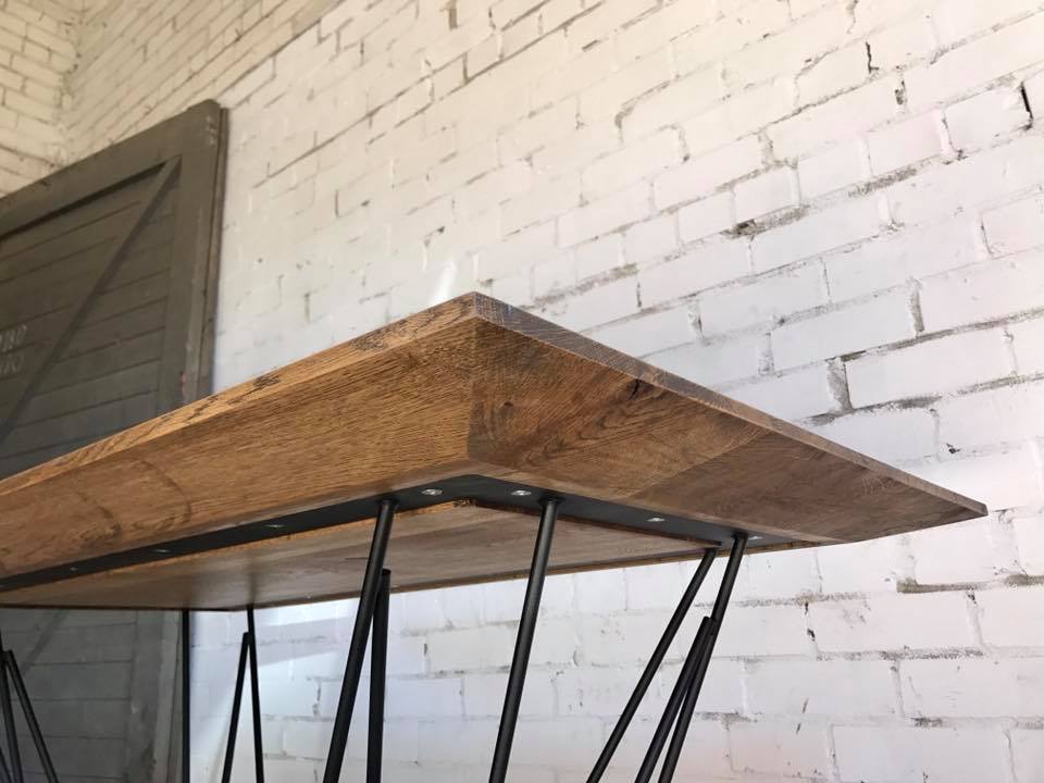 OAK DINING TABLE 47