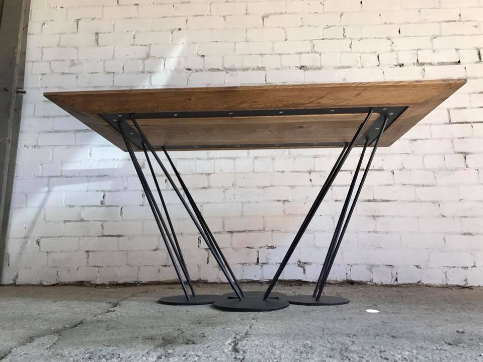 OAK DINING TABLE 47