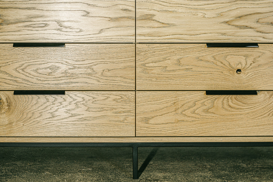 CHEST OF DRAWERS 476