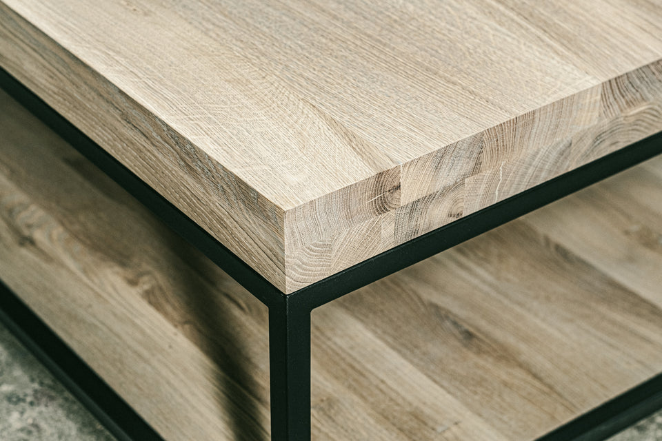 OAK COFFEE TABLE 296