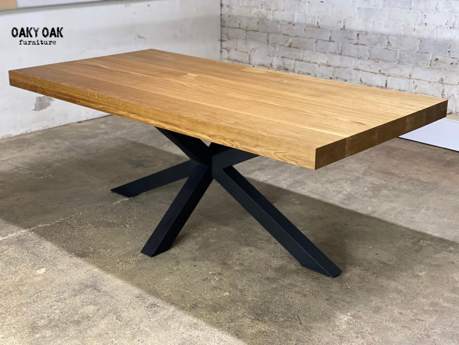 DINING TABLE 252