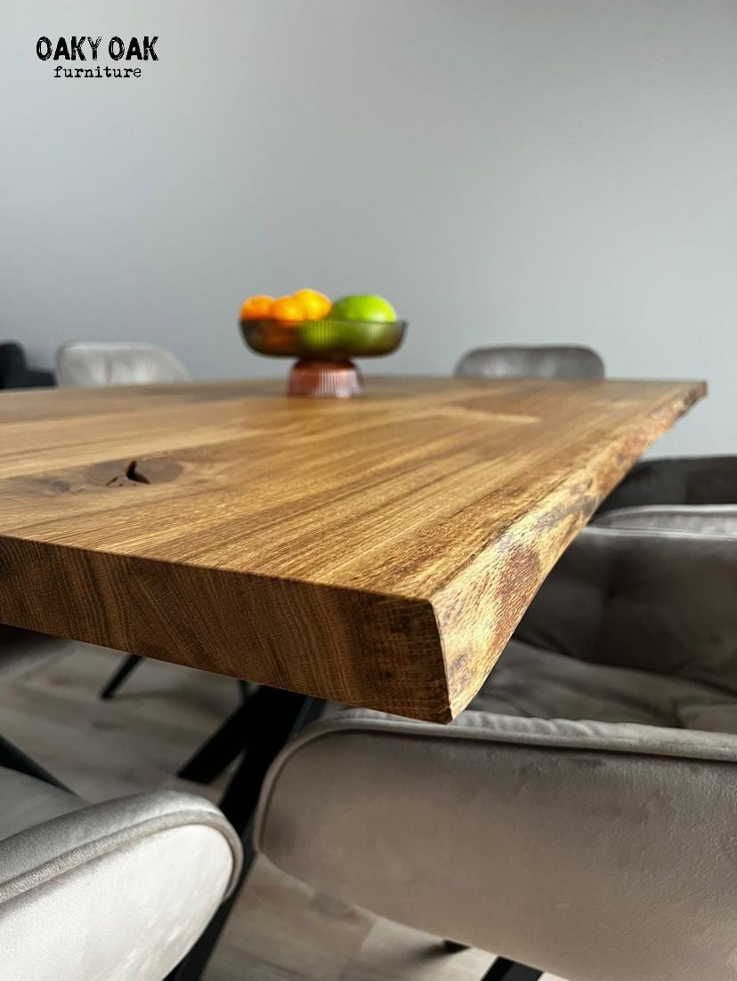DINING TABLE 600